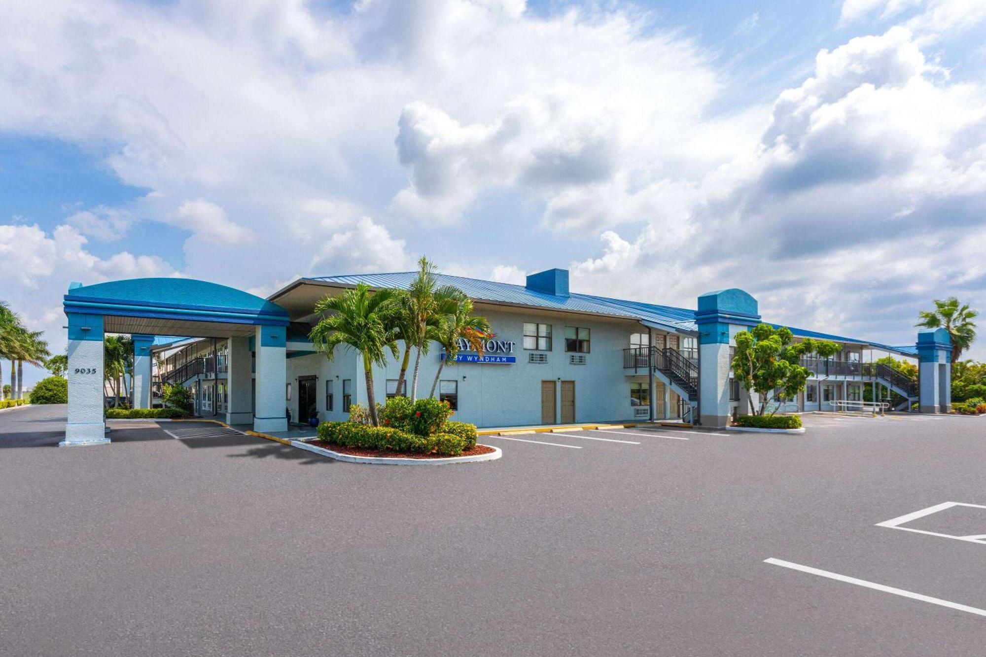Baymont By Wyndham Punta Gorda/Port Charlotte Hotell Eksteriør bilde